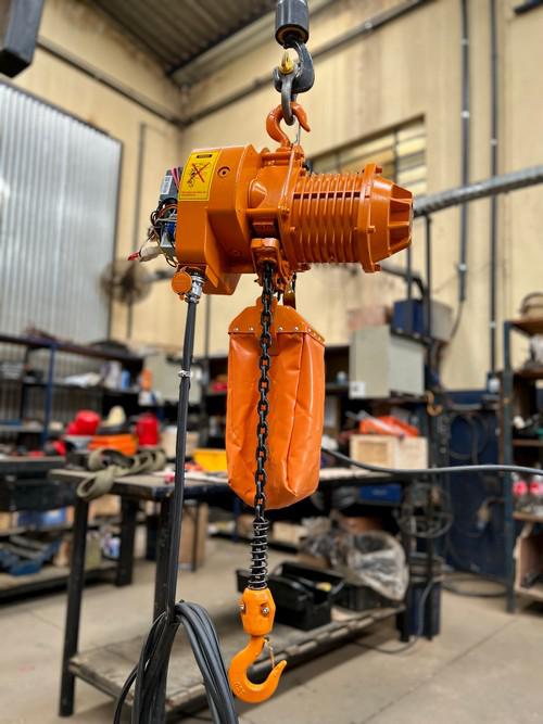 Talha Elétrica de Corrente – Modelo com Trolley Elétrico