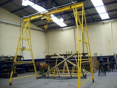 Imagem ilustrativa de Pórtico com talha elétrica